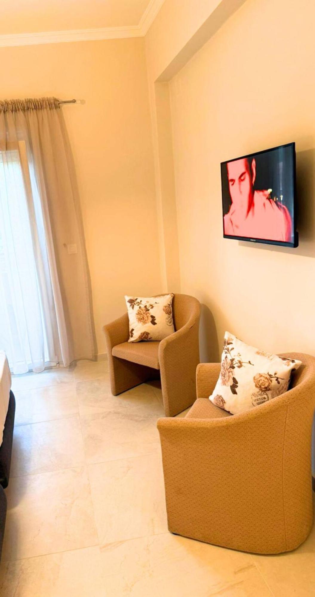 Georgia's Apartments, - Complex S Country house Ipsos